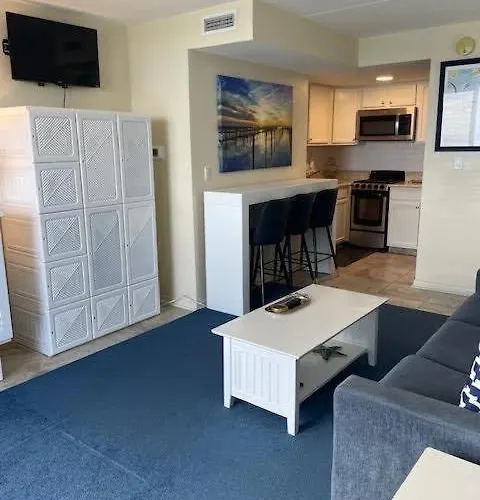 Beachfront With Balcony Washer & Dryer Pools & Gym *