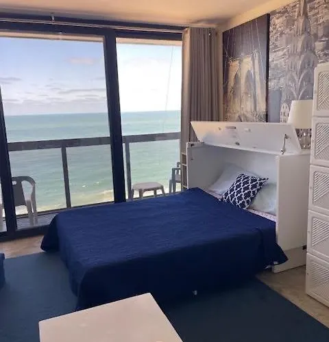 Beachfront With Balcony Washer & Dryer Pools & Gym Appartement