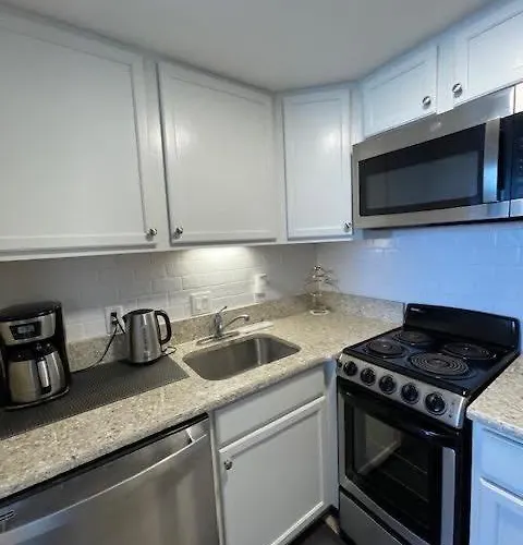 Beachfront With Balcony Washer & Dryer Pools & Gym * Ocean City
