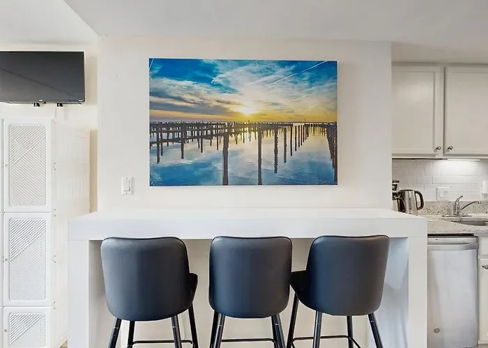 Apartment Beachfront With Balcony Washer & Dryer Pools & Gym Ocean Stadt