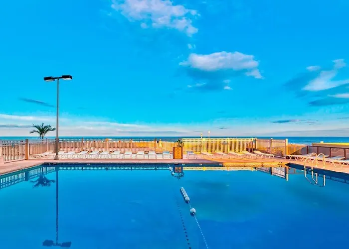 Appartement Beachfront With Balcony Washer & Dryer Pools & Gym