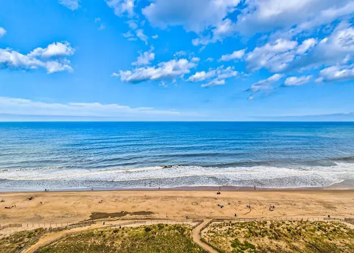 Beachfront With Balcony Washer & Dryer Pools & Gym