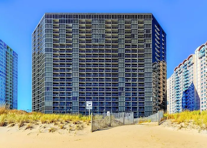 Beachfront With Balcony Washer & Dryer Pools & Gym Appartement *